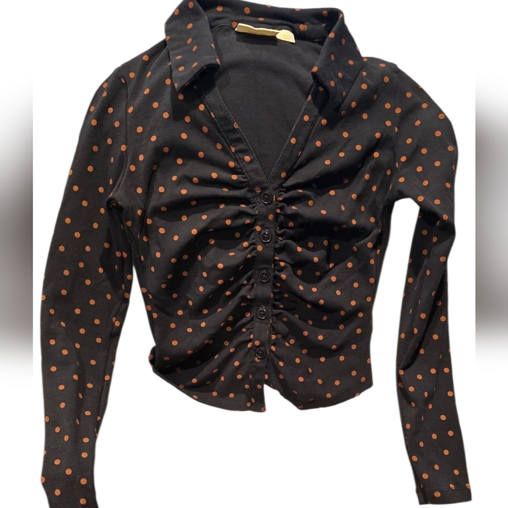 Maeve Polka Dot Ruched bottoned Down Fitted Blouse - Picture 4 of 7